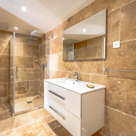 Вилла Bagatelle