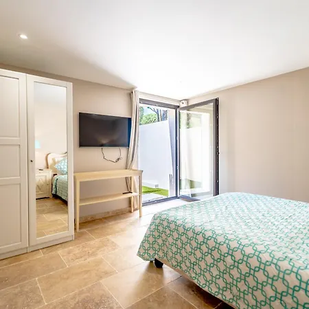 Вилла Bagatelle *